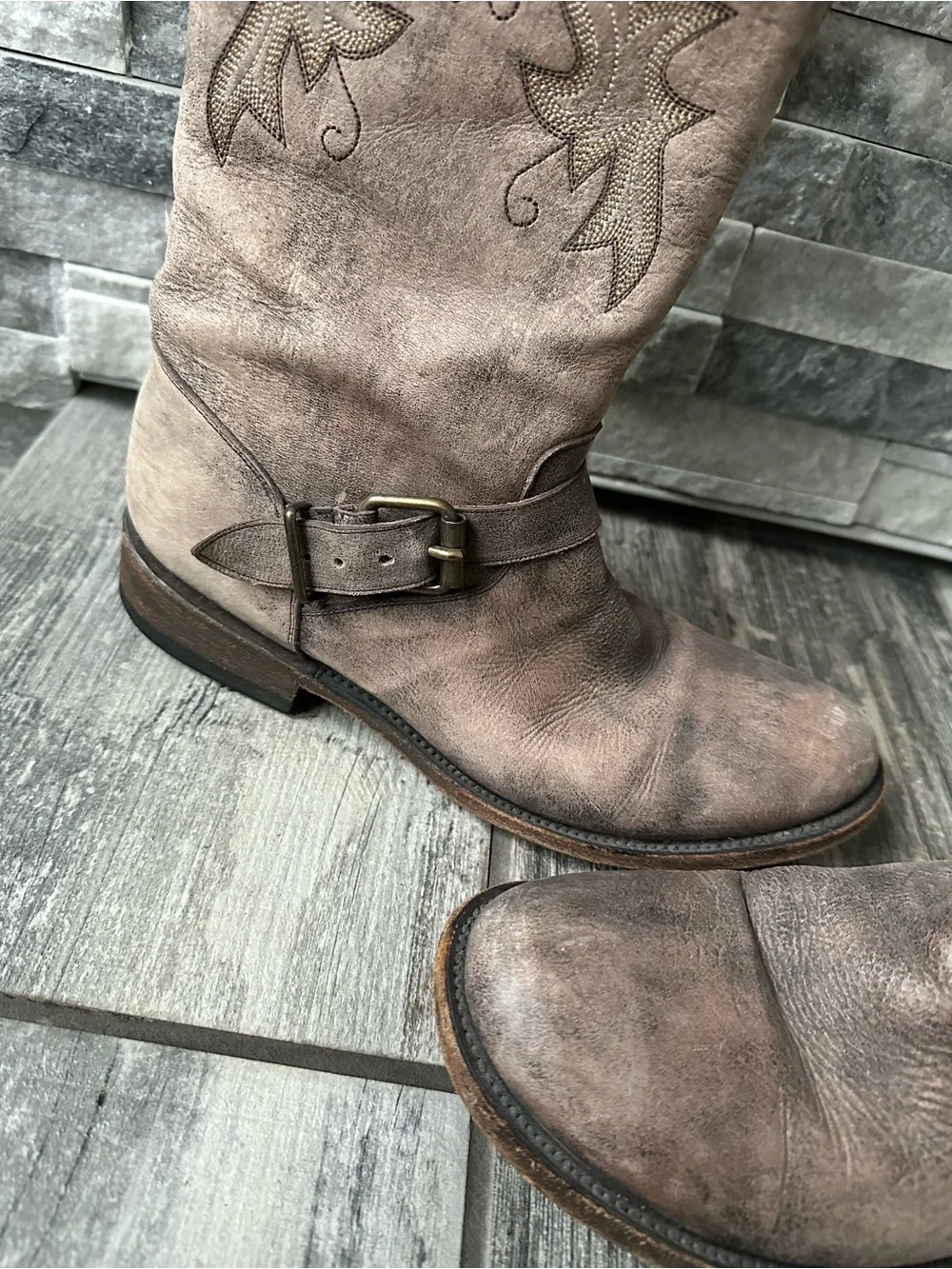 MIZ MOOZ Leather Western Ankle Booties Size 9